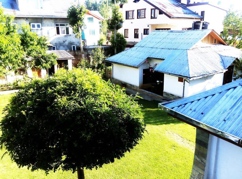 Jeelani Guest House Srinagar  Exterior photo