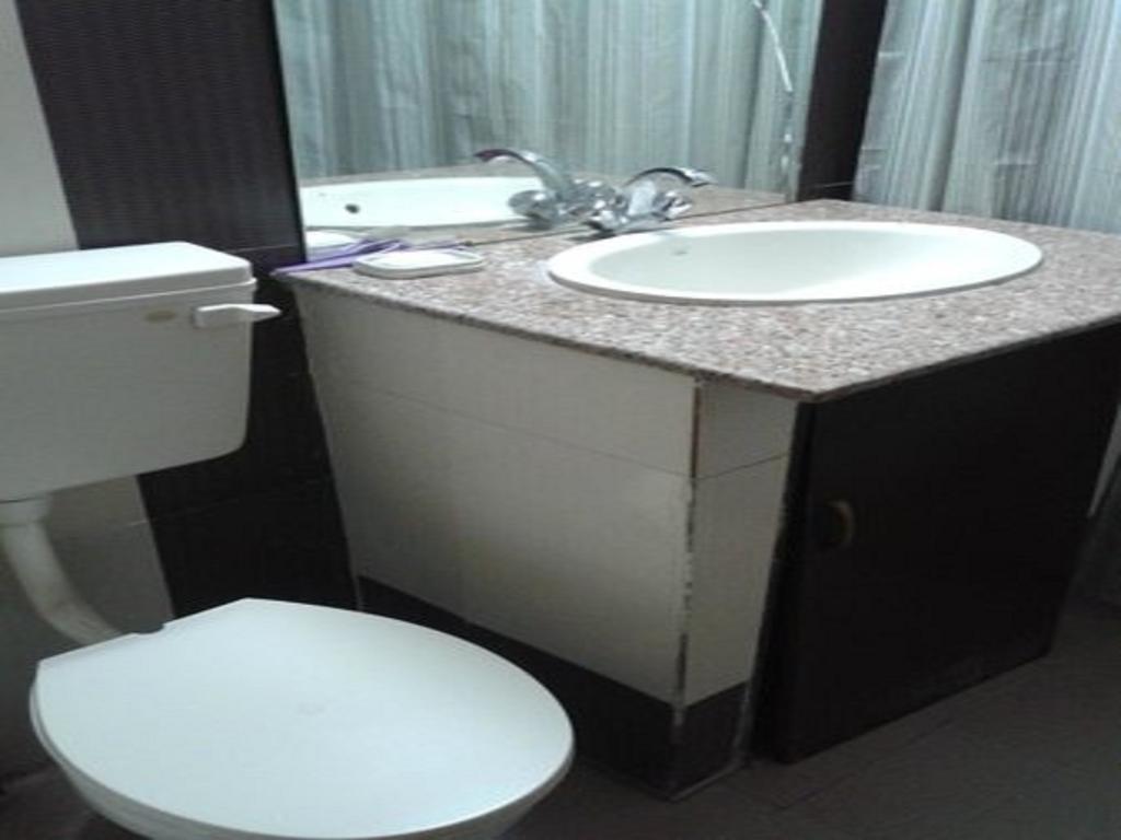 Jeelani Guest House Srinagar  Room photo